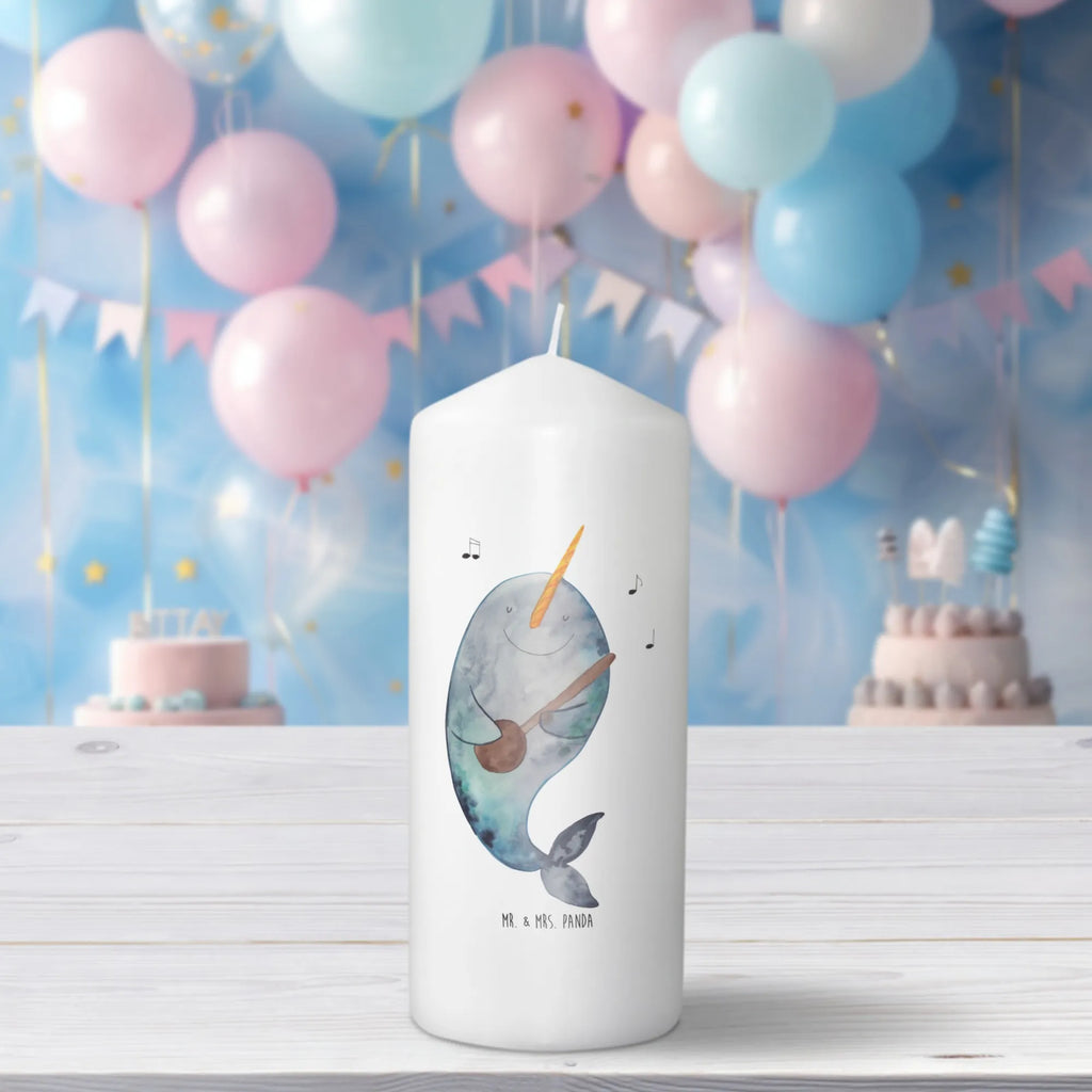 Kerze Narwal Gitarre Kommunionskerze, Tischkerze, Wachskerze, Kerze Mit Spruch, Dekorative Kerze, Kerze Mit Motiv, Tafelkerze, Schmuckkerze, Hochzeitskerze, Dekokerze, Osterkerze, Dinnerkerze, Geburtstagskerze, Erinnerungskerze, Geburtskerze, Stumpenkerze, Grosse Kerze, Gartenkerze, Handgemachte Kerze, Wunschkerze, Bedruckte Kerze, Adventskerze, Erinnerungslicht, Zylinderkerze, Laternenkerze, Weihnachtskerze, Blockkerze, Urlaub, Meer, Meerestiere, Gespräche, Narwal, Tanzen, Gitarre, Frust, Wal, Probleme, Problemlösung