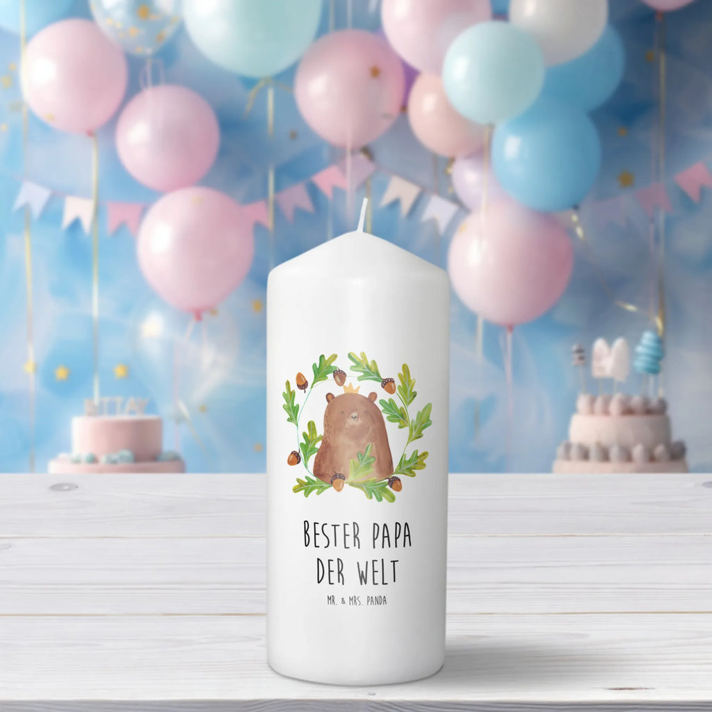 Kerze Bär König Wachskerze, Schmuckkerze, Blockkerze, Hochzeitskerze, Dekorative Kerze, Adventskerze, Tischkerze, Handgemachte Kerze, Geburtstagskerze, Stumpenkerze, Weihnachtskerze, Kerze Mit Spruch, Erinnerungslicht, Zylinderkerze, Kommunionskerze, Geburtskerze, Gartenkerze, Bedruckte Kerze, Dekokerze, Laternenkerze, Tafelkerze, Dinnerkerze, Erinnerungskerze, Osterkerze, Grosse Kerze, Wunschkerze, Kerze Mit Motiv, Teddy, Bär, Teddybär, Bester Vater, Vater, Dad, Daddy, Weltbester Papa, Vatertag, Papa, Papi, Papa Bär, Bester Papa