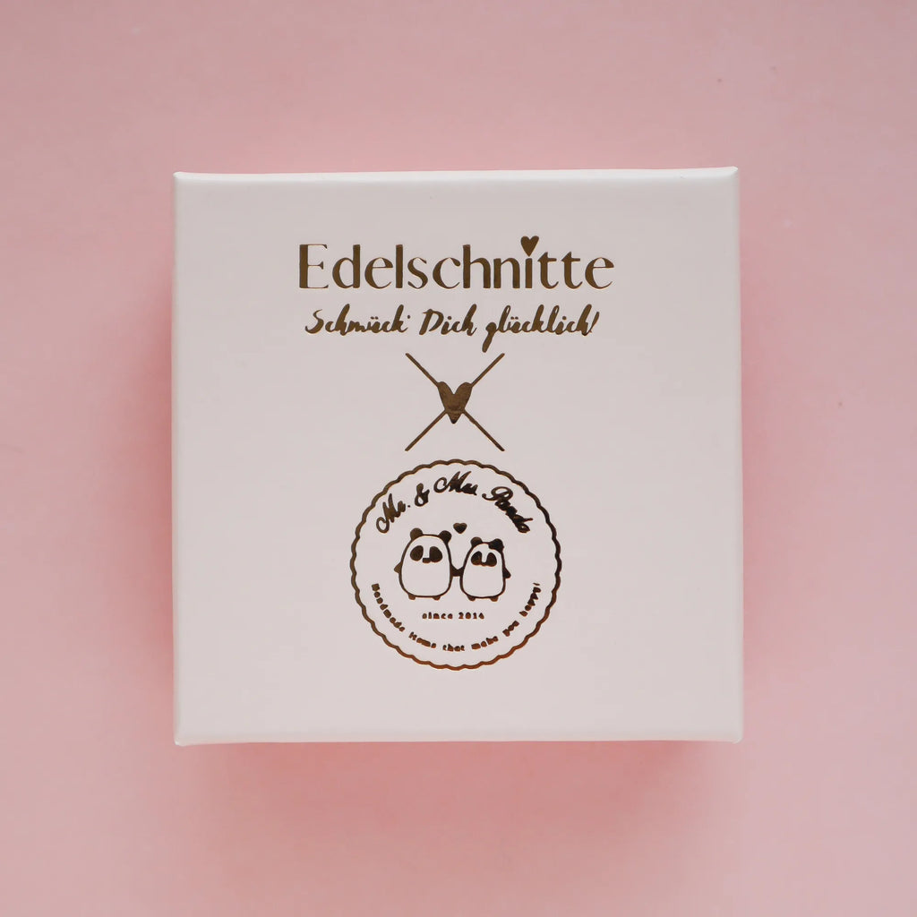 Halskette Avocado Kern rollt Collier, Layering Kette, Goldkette, Choker, Designkette, Luxuskette, Statementkette, Vintage-Kette, Festival-Kette, Roségoldkette, Kreuzkette, Ethno-Kette, Miniaturkette, Silberkette, Geschenk-Halskette, moderne Kette, Namenskette, klassische Kette, Alltagskette, Schmuck für Damen, Kette, elegante Kette, Herzchenkette, Halskette, Boho-Kette, Brautkette, Kettenanhänger, Anhängerkette, kurzer Halsschmuck, Casual-Kette, romantische Kette, Schmuckkette, Y-Kette, Modeschmuckkette, Gravurkette, Avocado, Veggie, Vegan, Gesund, Baby, Schwanger, Love, große Liebe, Schwangerschaft, Liebe, Avocados, Geburtstag, erstes Kind, Babyparty, Kind, Säugling, zur Geburt, Geburt