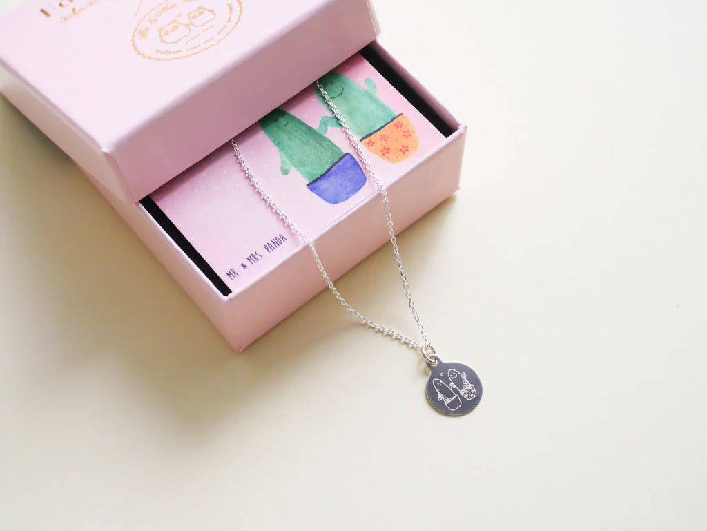Halskette Kaktus Liebe Miniaturkette, Goldkette, Collier, Geschenk-Halskette, moderne Kette, Kette, Layering Kette, Schmuck für Damen, Choker, Y-Kette, Ethno-Kette, Schmuckkette, Festival-Kette, Silberkette, Kettenanhänger, Designkette, kurzer Halsschmuck, Gravurkette, Boho-Kette, Herzchenkette, Alltagskette, Halskette, Kreuzkette, Luxuskette, elegante Kette, Statementkette, Vintage-Kette, klassische Kette, Anhängerkette, Brautkette, romantische Kette, Namenskette, Roségoldkette, Casual-Kette, Modeschmuckkette, Kaktus, Kakteen, Paar, Liebesnachricht, Streit, Liebesbotschaft, Freundschaft, Love, Hochzeit, Versöhnung, Verlobung, Liebesbeweis, Kaktusliebe, Liebe, Trennung, Pärchen