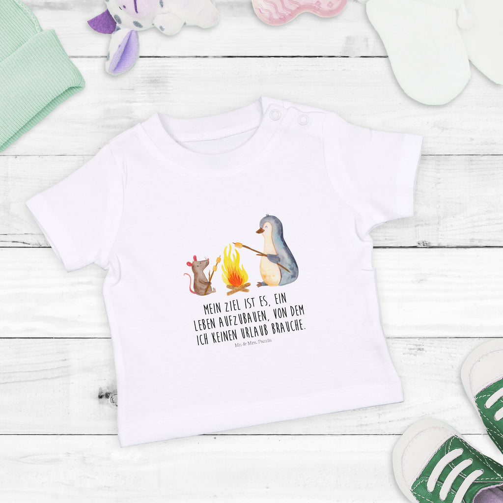 Organic Baby Shirt Pinguin Lagerfeuer Baby T-Shirt, Jungen Baby T-Shirt, Mädchen Baby T-Shirt, Shirt, Pinguin, Maus, Pinguine, Lagerfeuer, Leben, Arbeit, Job, Motivation, Büro, Büroalltag, Lebensspruch, Lebensmotivation, Neustart, Liebe, grillen, Feuer, Marshmallows