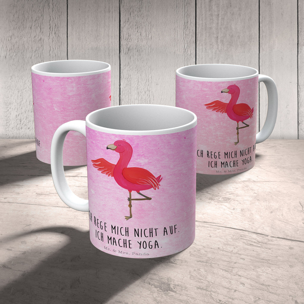 Tasse Flamingo Yoga Tasse, Kaffeetasse, Teetasse, Becher, Kaffeebecher, Teebecher, Keramiktasse, Porzellantasse, Büro Tasse, Geschenk Tasse, Tasse Sprüche, Tasse Motive, Flamingo, Vogel, Yoga, Namaste, Achtsamkeit, Yoga-Übung, Entspannung, Ärger, Aufregen, Tiefenentspannung