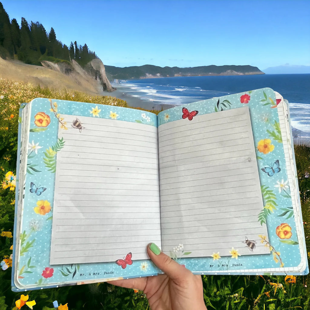 Book Happiness to Go - A Notebook Full of Motivation for Everyday Life favourite book, book, books, Penguin, North Pole, Winter, Penguins